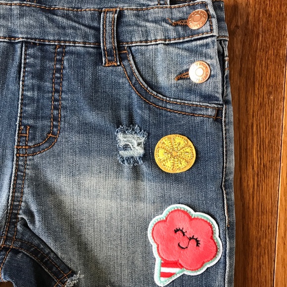 NWT! Cat&Jack Kids Girls distressed denim jean overalls shorts patches M 7/8 - Picture 9 of 14